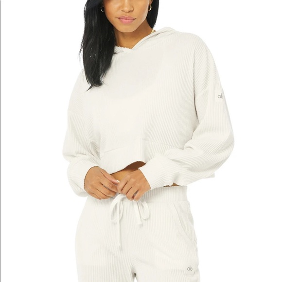 ALO Yoga Tops - Alo Muse Crop Sweatshirt XS